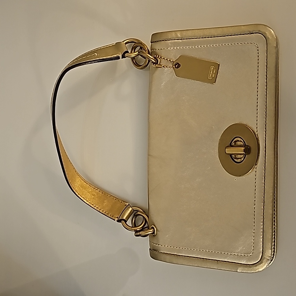 Coach Vintage Gold Leather Handbag.